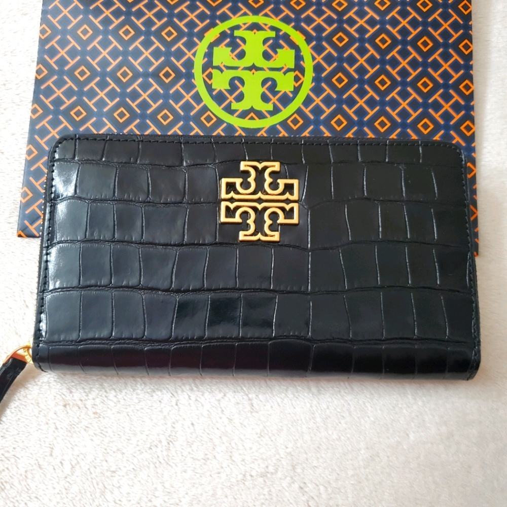 Tory Burch Croc Wallet